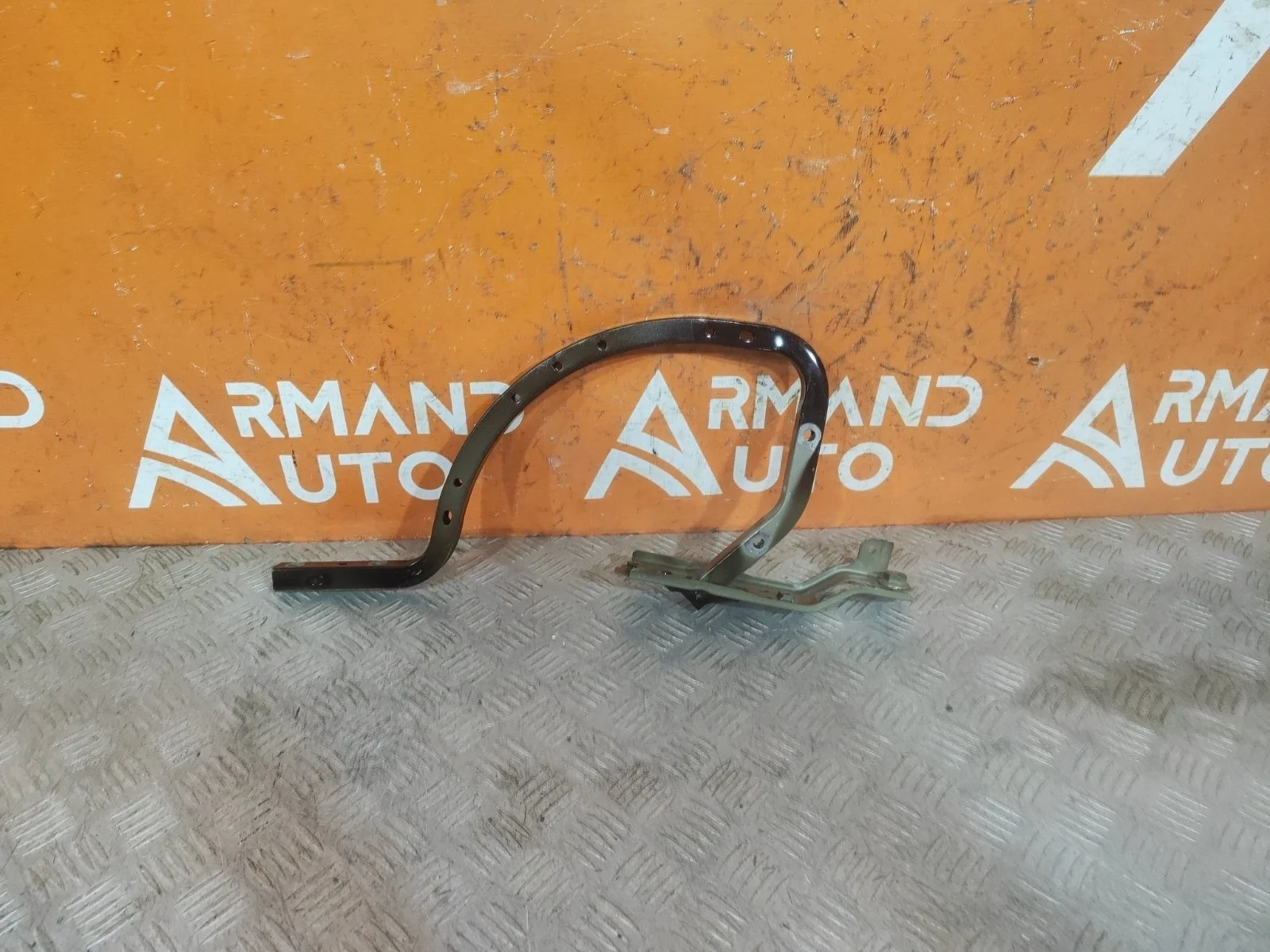 Петля крышки багажника Toyota Camry 2017-нв 8 XV70