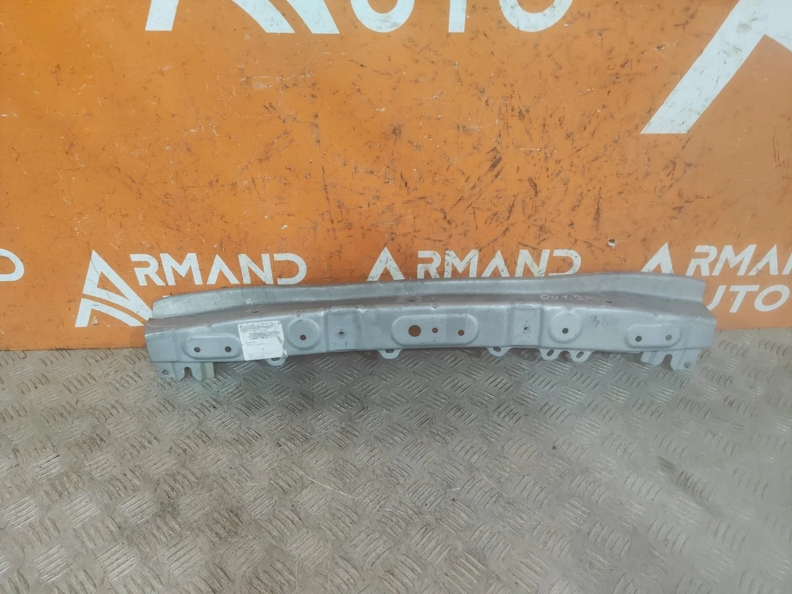 Усилитель бампера верхний MItsubishi Outlander 2015-нв 3