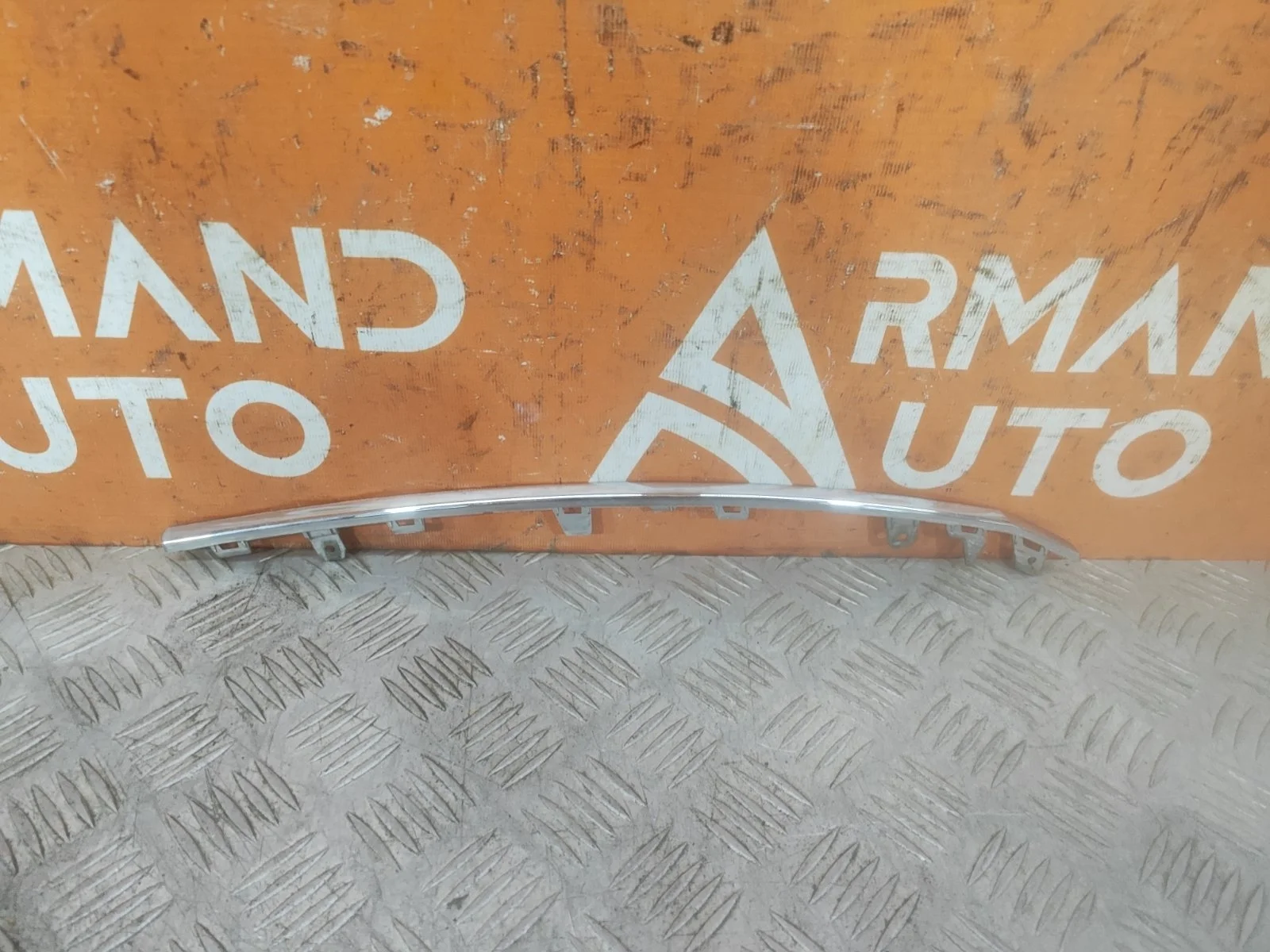 Накладка решетки радиатора Volkswagen Tiguan 2011-2018