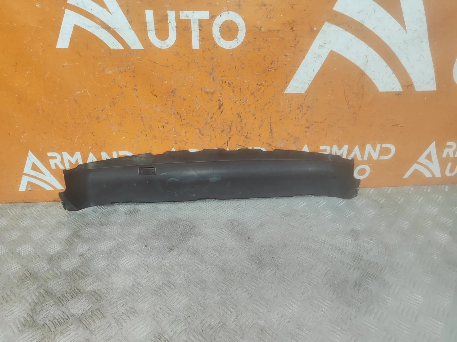 Дефлектор радиатора нижний Volkswagen Tiguan 2011-2018