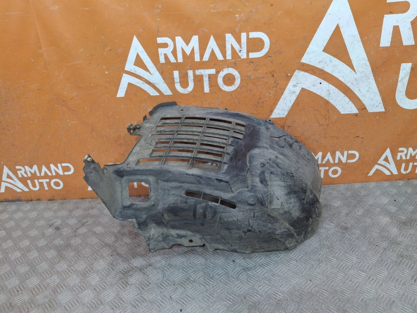 Подкрылок Land Rover Range 2012-2022 4 L405