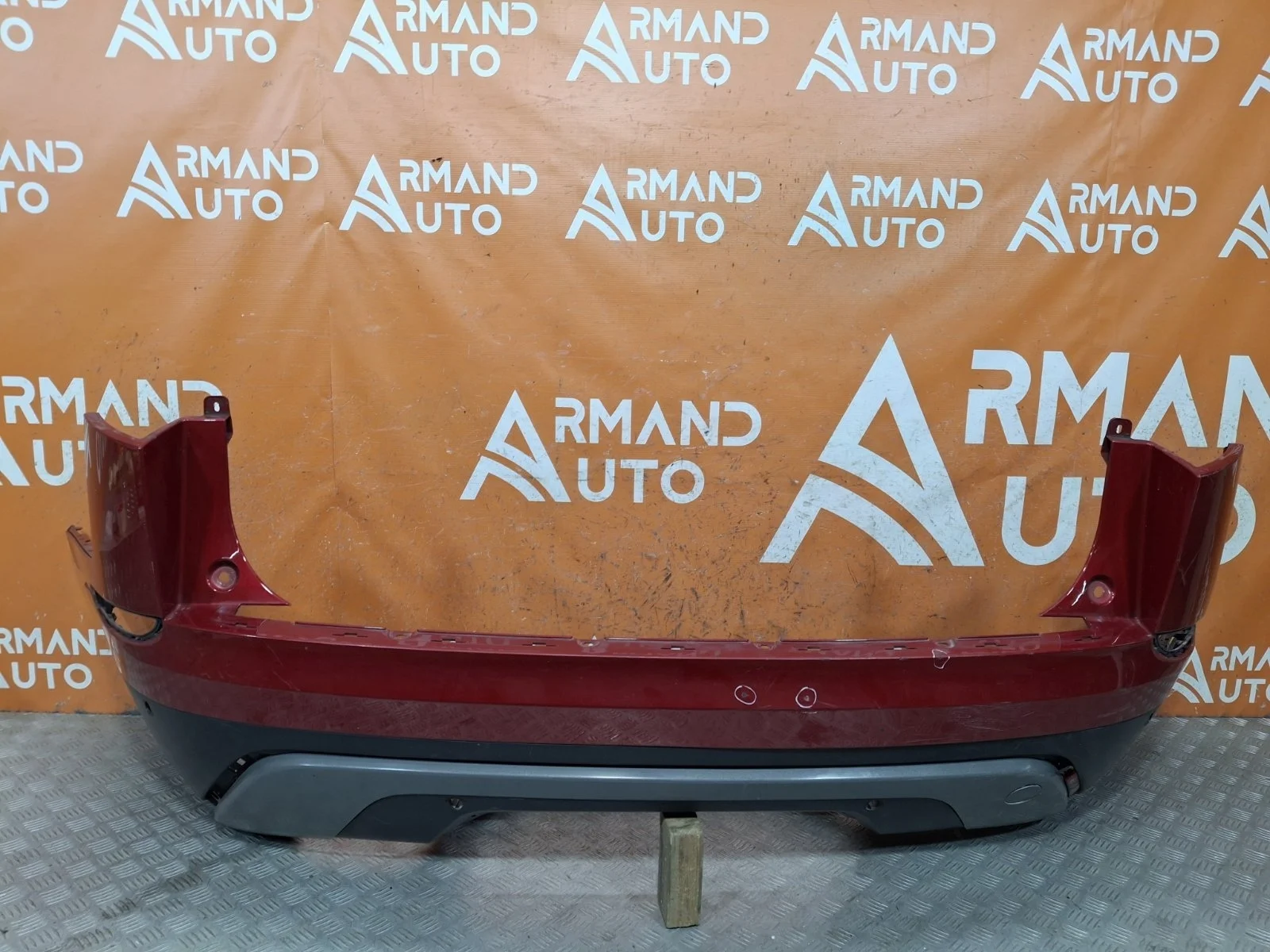 Бампер Land Rover Range Velar 2017-нв L560