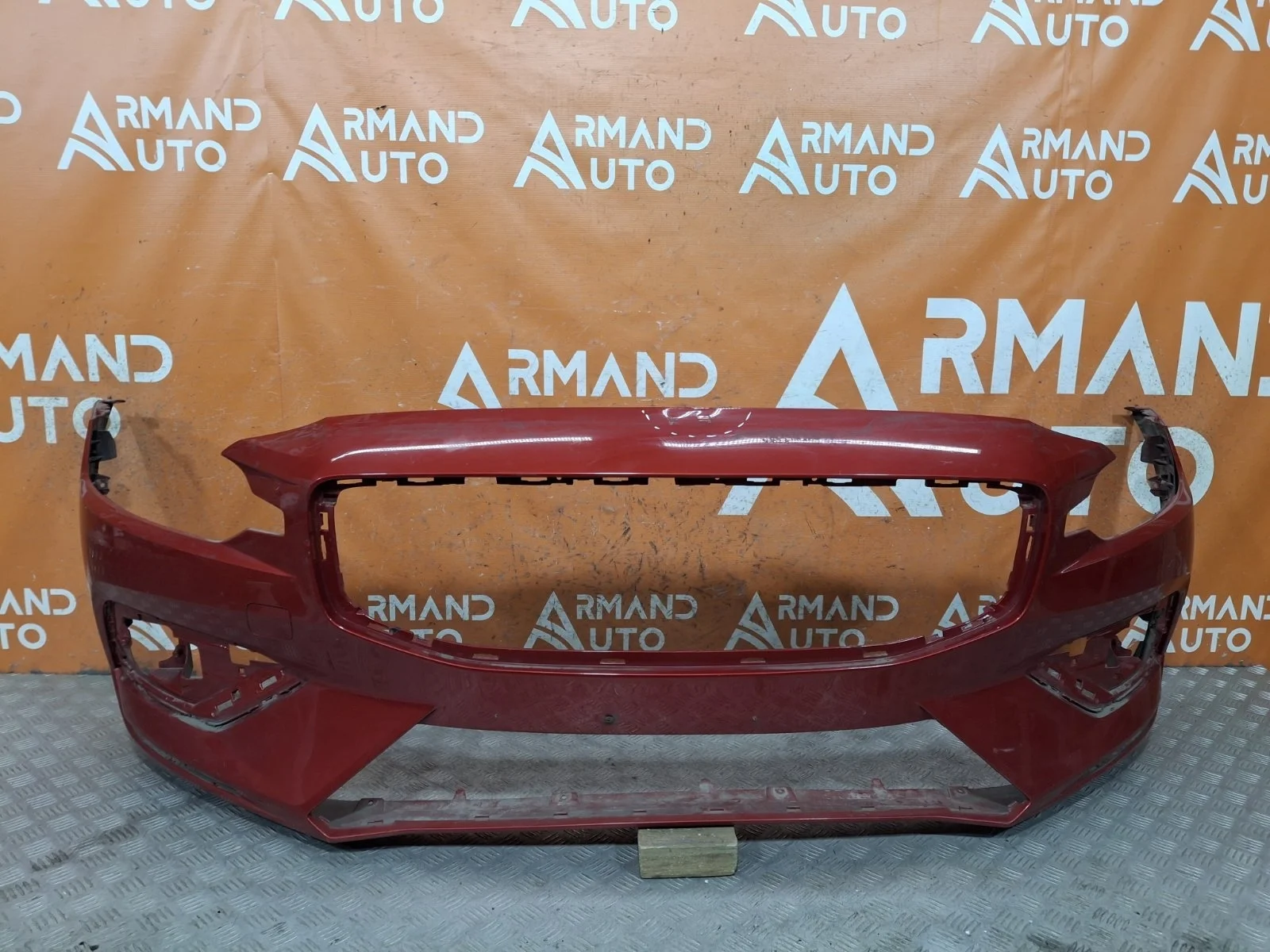 Бампер Volvo V60 Cross Country 2018-нв