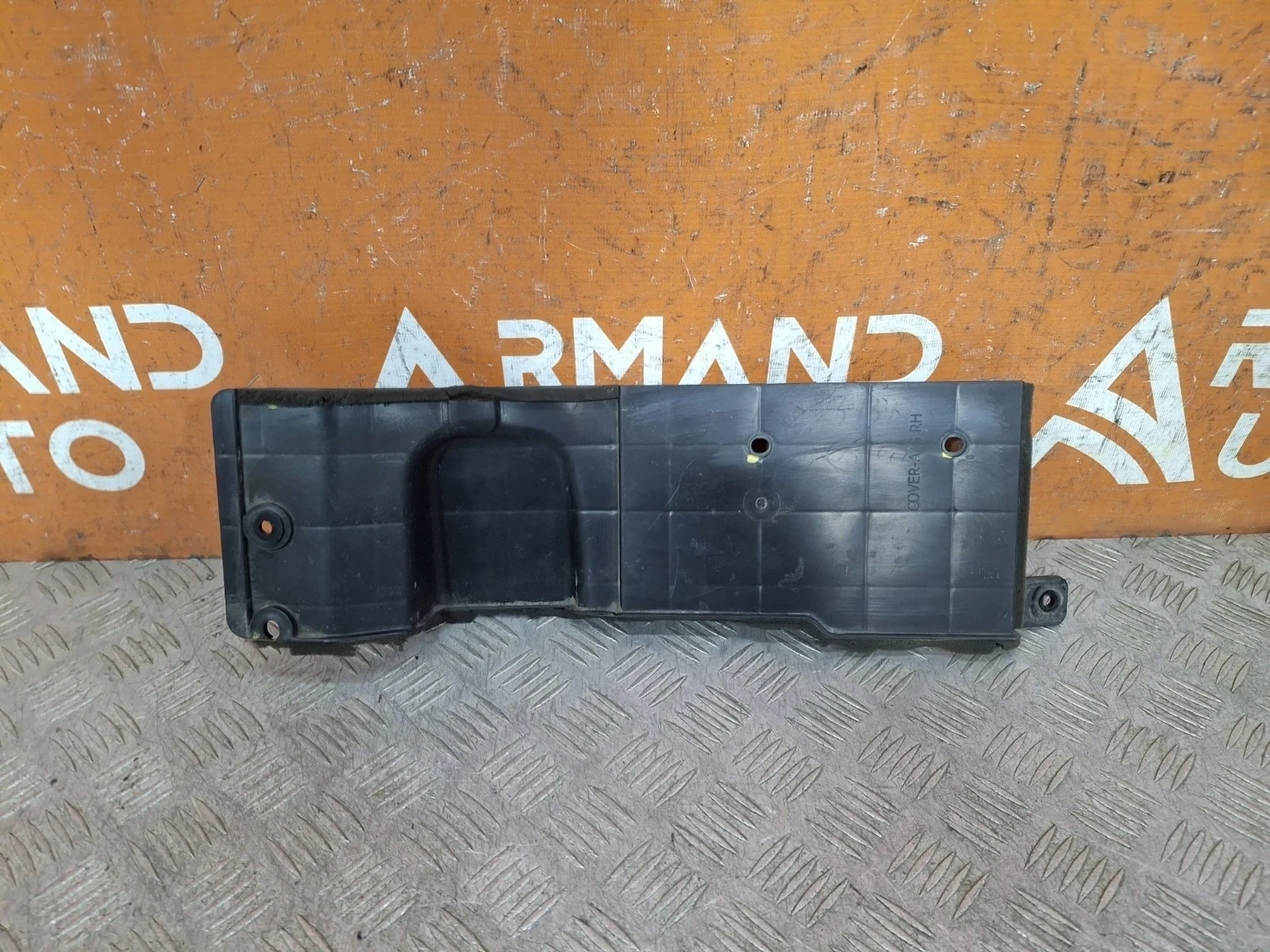 Пыльник радиатора KIA Rio 2011-2017 3 QB