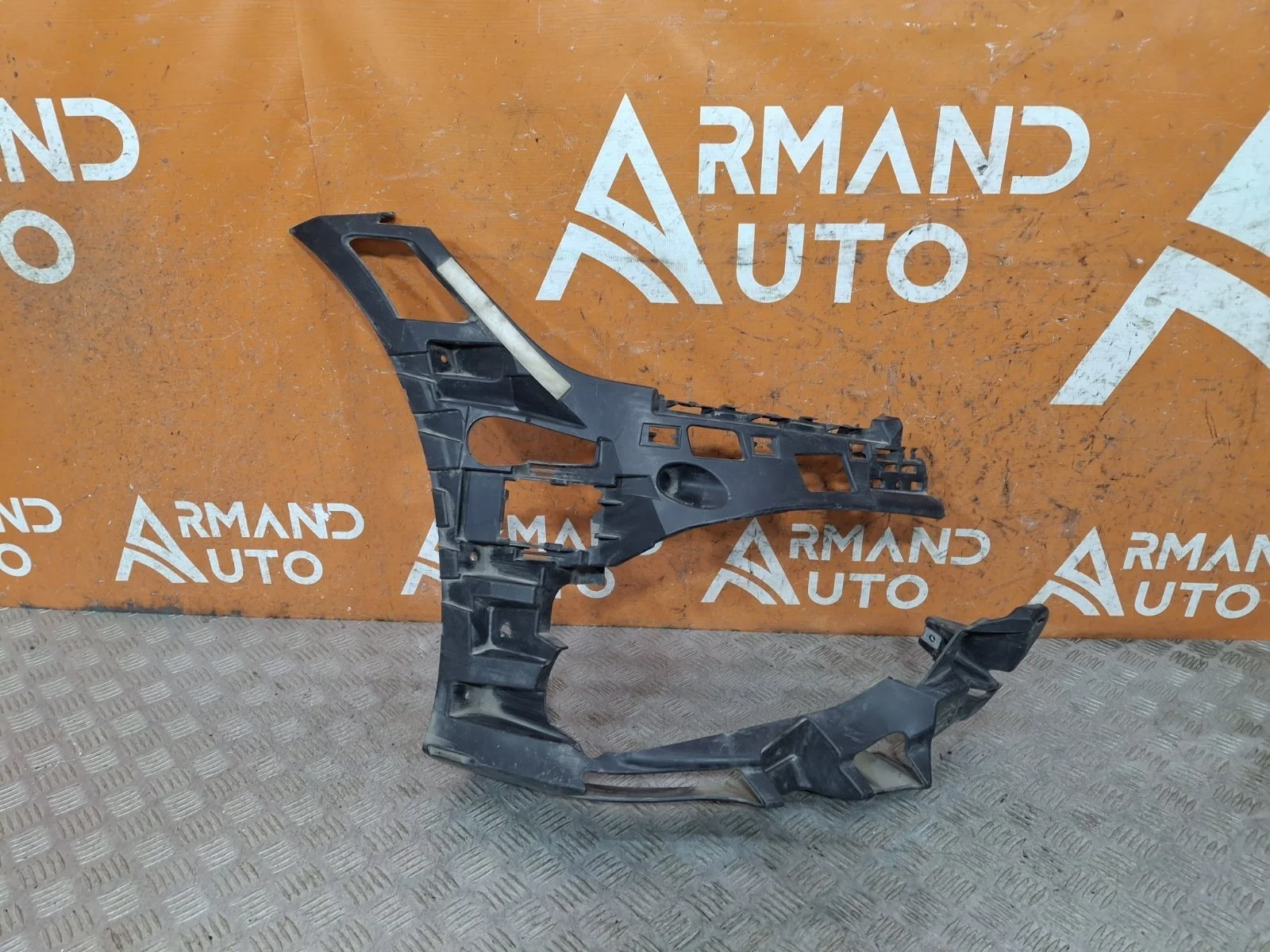 Кронштейн бампера Mercedes AMG GT 2018-нв X290