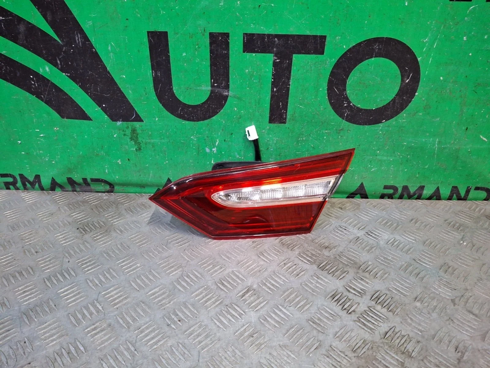 Фонарь внутренний Toyota Camry 2017-нв 8 XV70