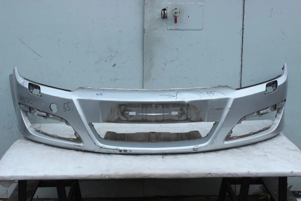 Бампер передний в сборе дефект Opel Astra H 04-