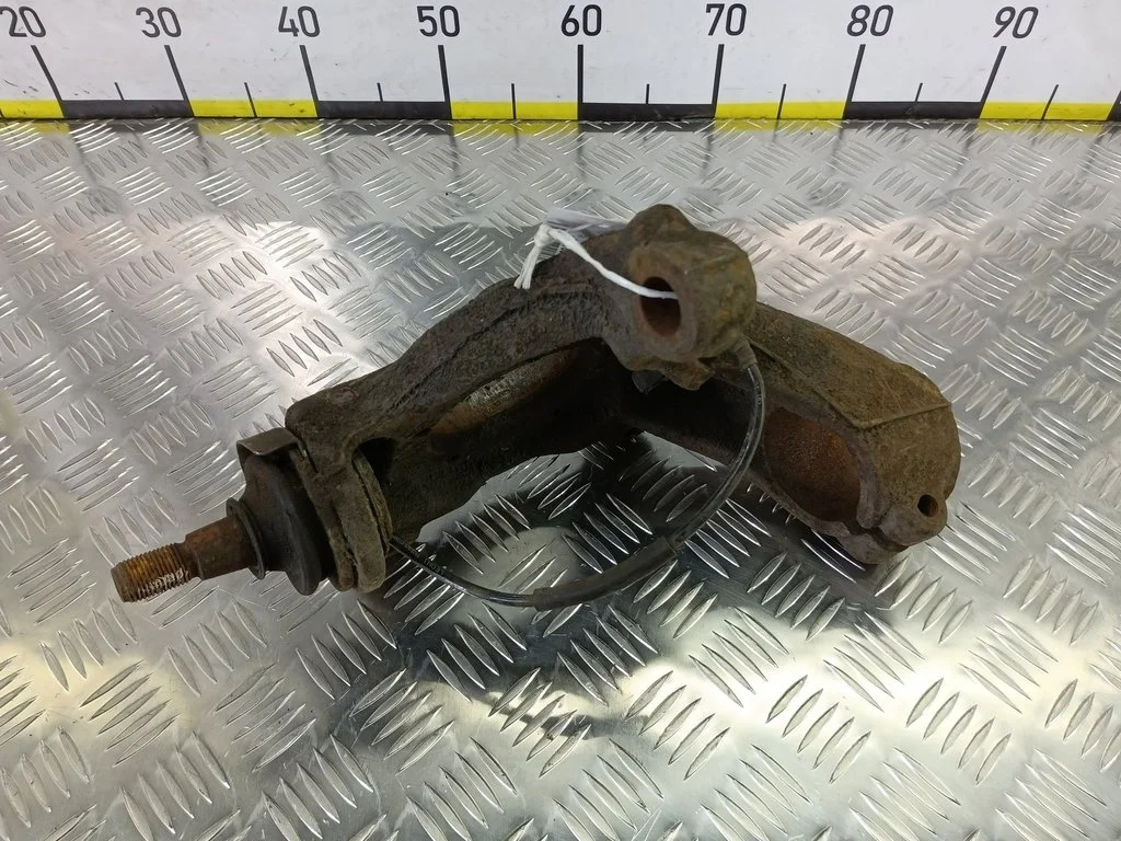 Кулак передний левый FORD Transit VII (2006—2014)