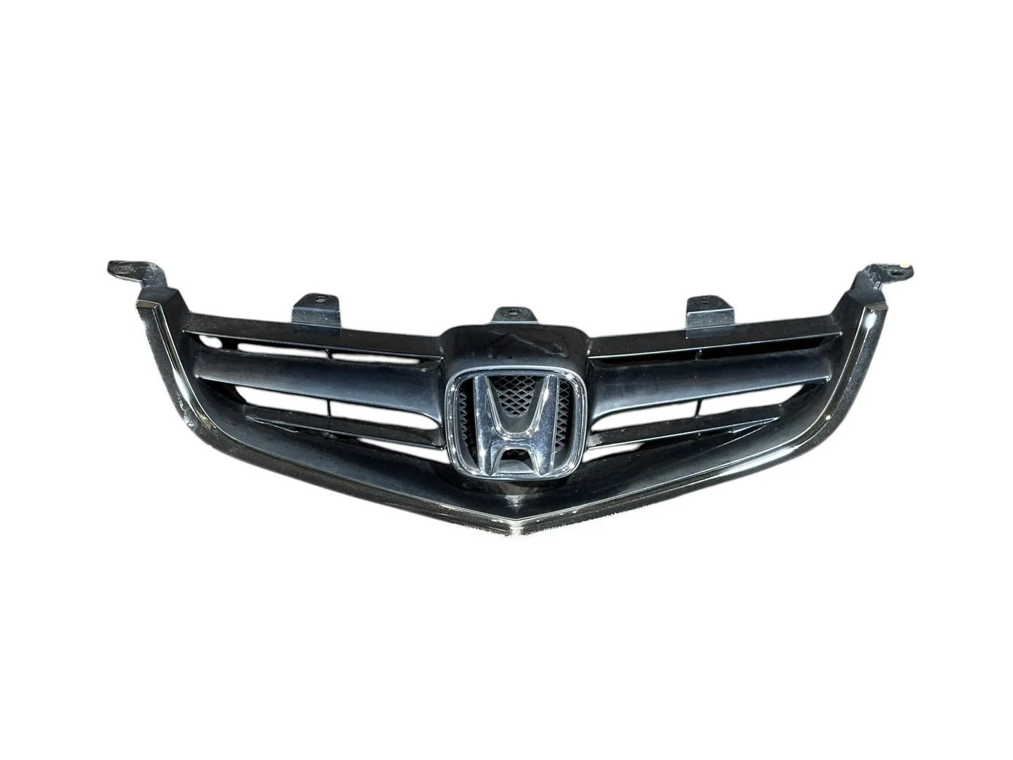 Решетка радиатора Honda Accord 2004 CM2