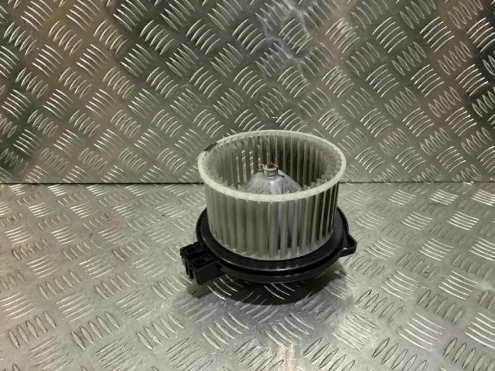 Моторчик отопителя для Mazda CX-5 KE 2011-2017