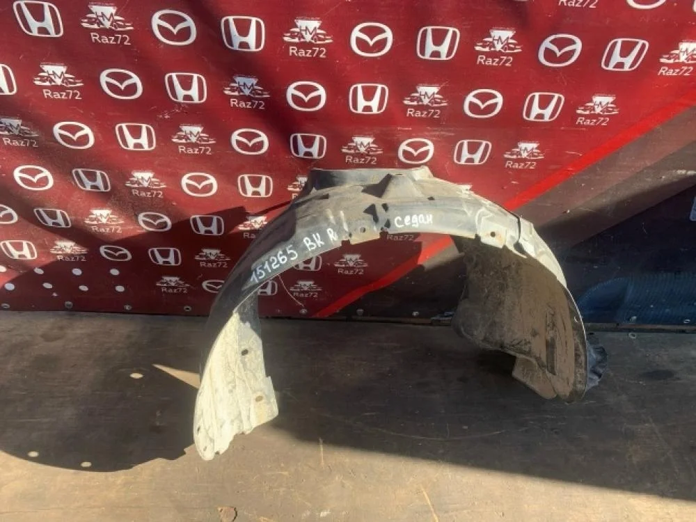 Локер передний правый для Mazda 3 BK 2002-2009