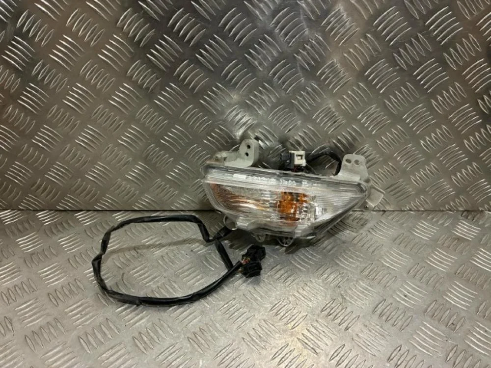 Указатель поворота в бампер правый для Mazda 3 BM 2013-2019