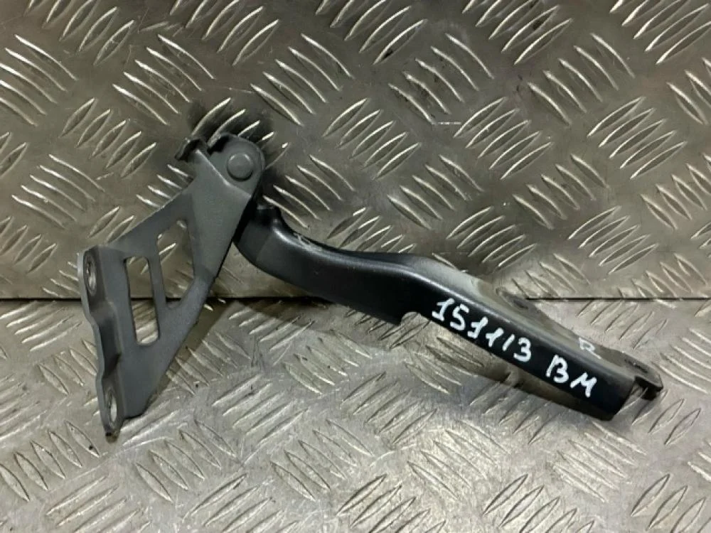 Петля капота правая для Mazda 3 BM 2013-2019