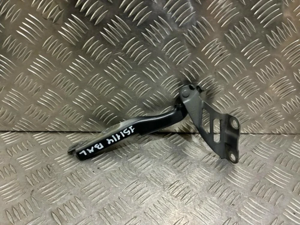 Петля капота левая для Mazda 3 BM 2013-2019