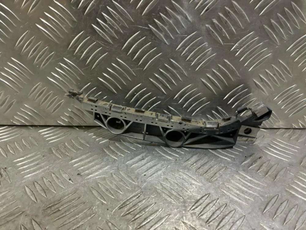 Кронштейн переднего бампера правый для Honda Civic FD (4D) 2006-2012