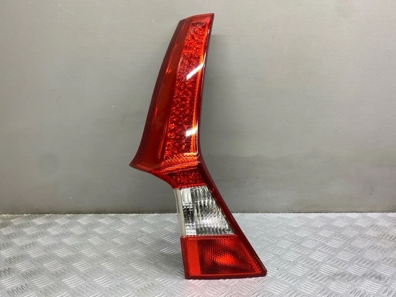 Фонарь Volvo V70 3