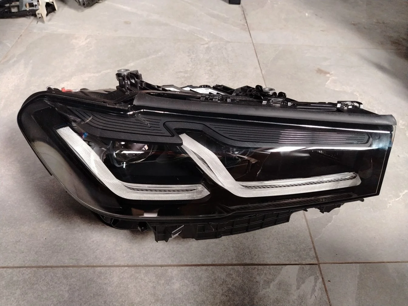 Фара правая для BMW 5 G30 F90 2016-