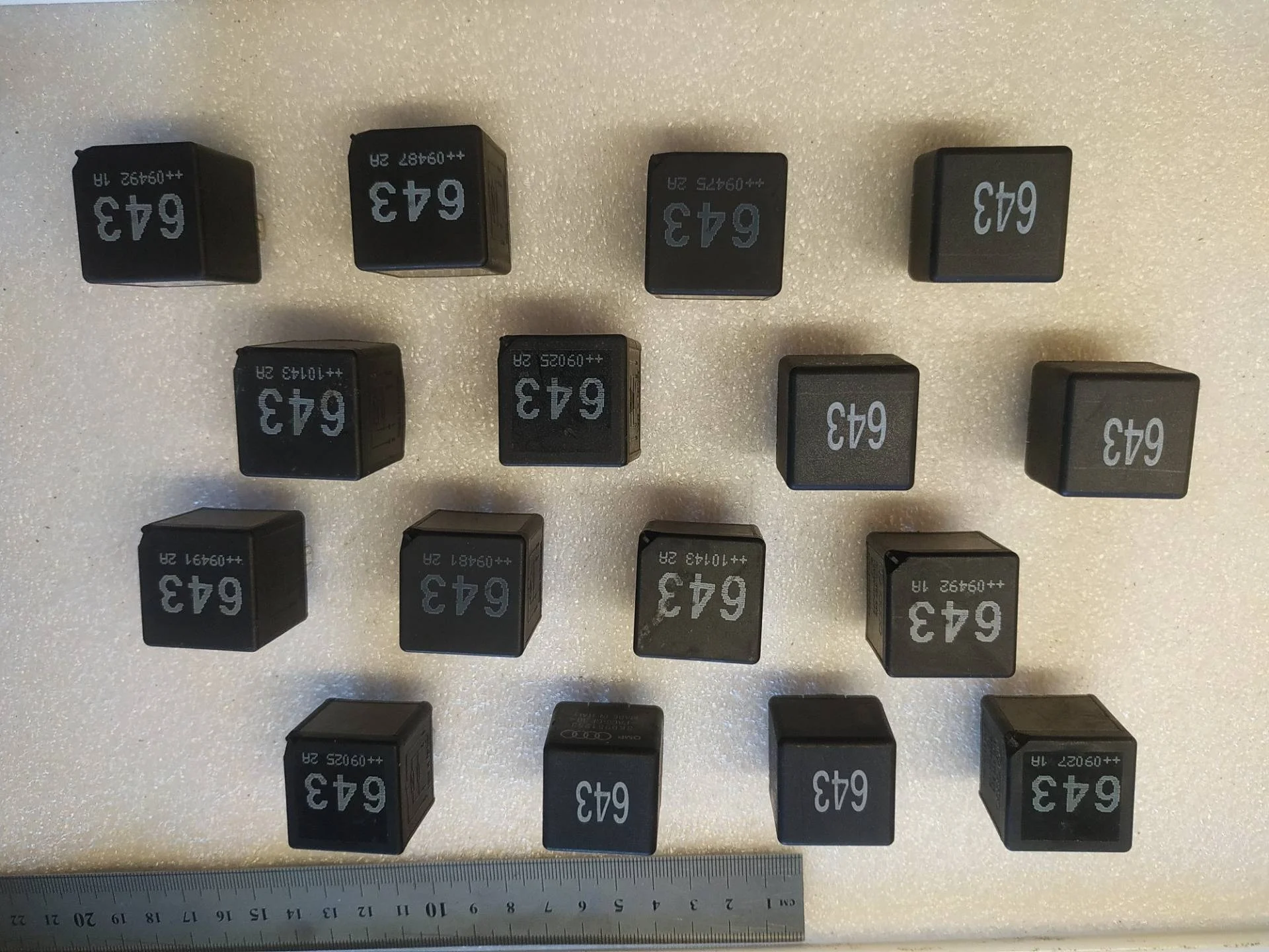 реле электровентилятора Volkswagen Touareg 2  2013