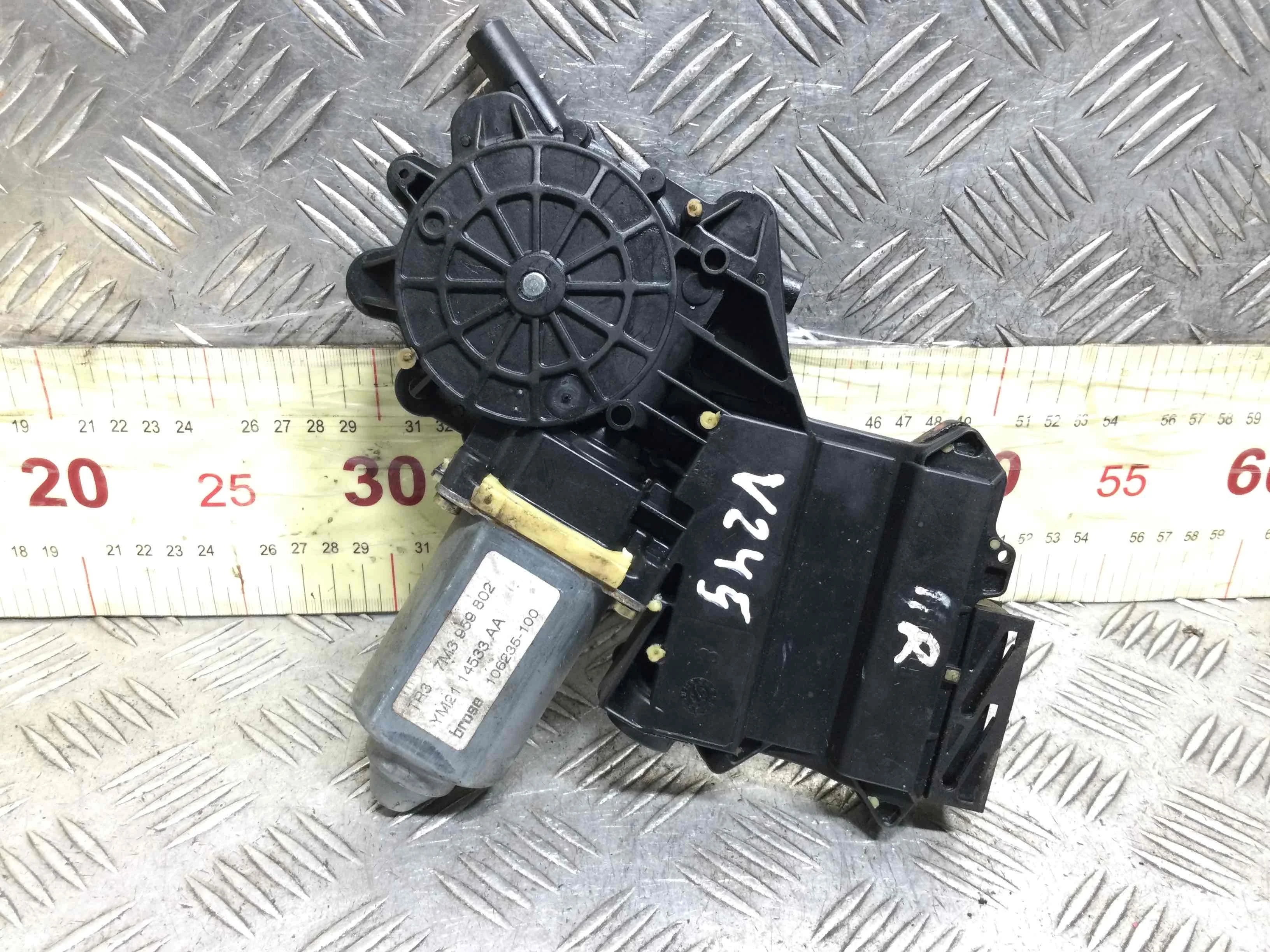 Моторчик стеклоподъемника передний правый Volkswagen Sharan 1 поколение [2-й рестайлинг] (2003-2010) дизель 1.9 TDI Механика Минивэн