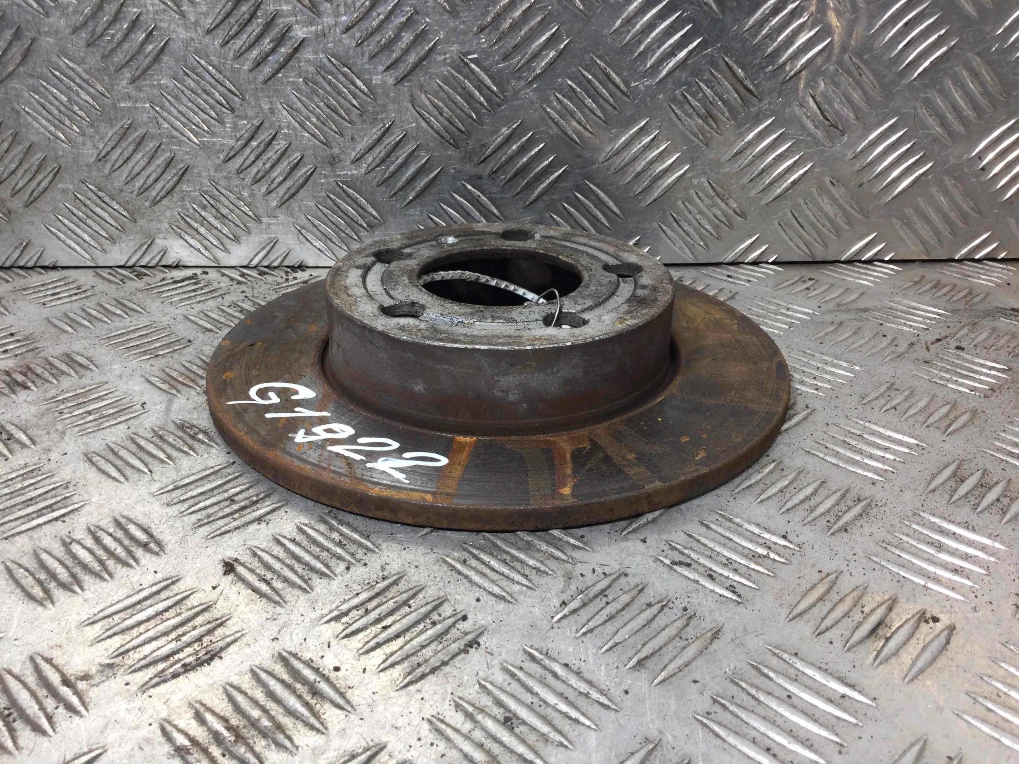 Диск тормозной задний Volkswagen Beetle A4 (1997-2005) бензин 1.6 i Механика Х/б