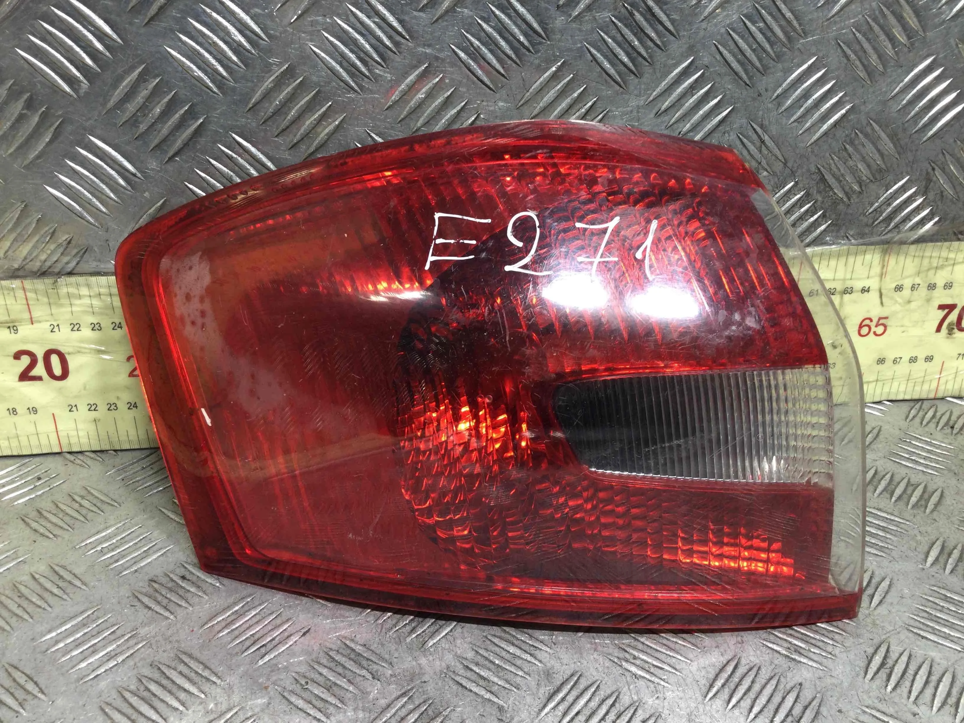 Фонарь задний левый Ford Kuga Kuga I (2008-2012) дизель 2.0 TDCi Механика Кроссовер