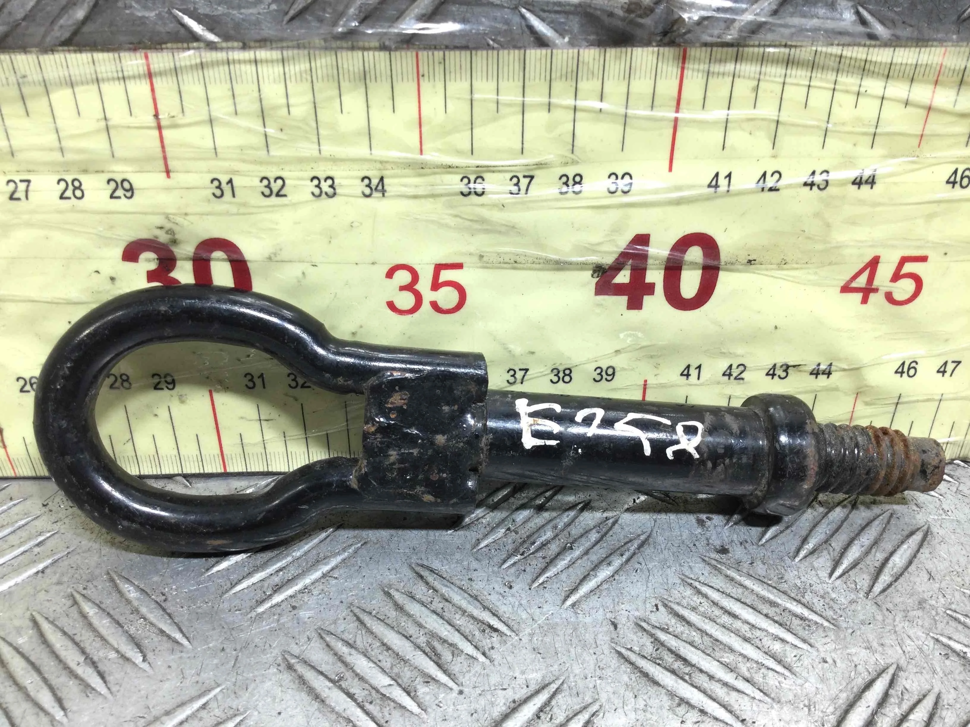 Крюк буксировочный Ford Transit Connect 2 поколение (2012-2018) дизель 1.6 TDCi Механика Микроавтобус