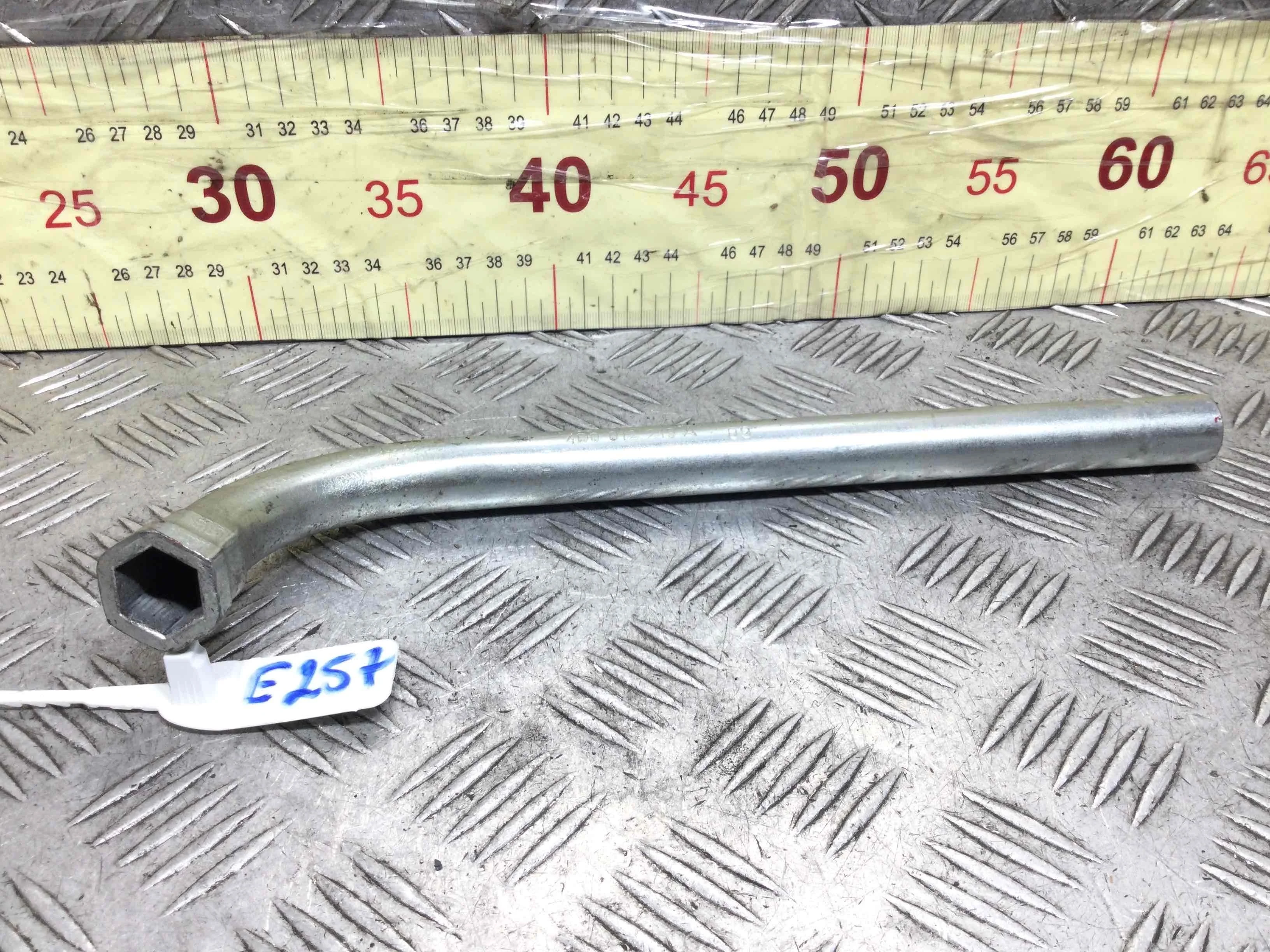 Ключ колесный (балонный) Volkswagen Polo 5 поколение (2009-2015) бензин 1.4 i Механика 5-дв, х/б