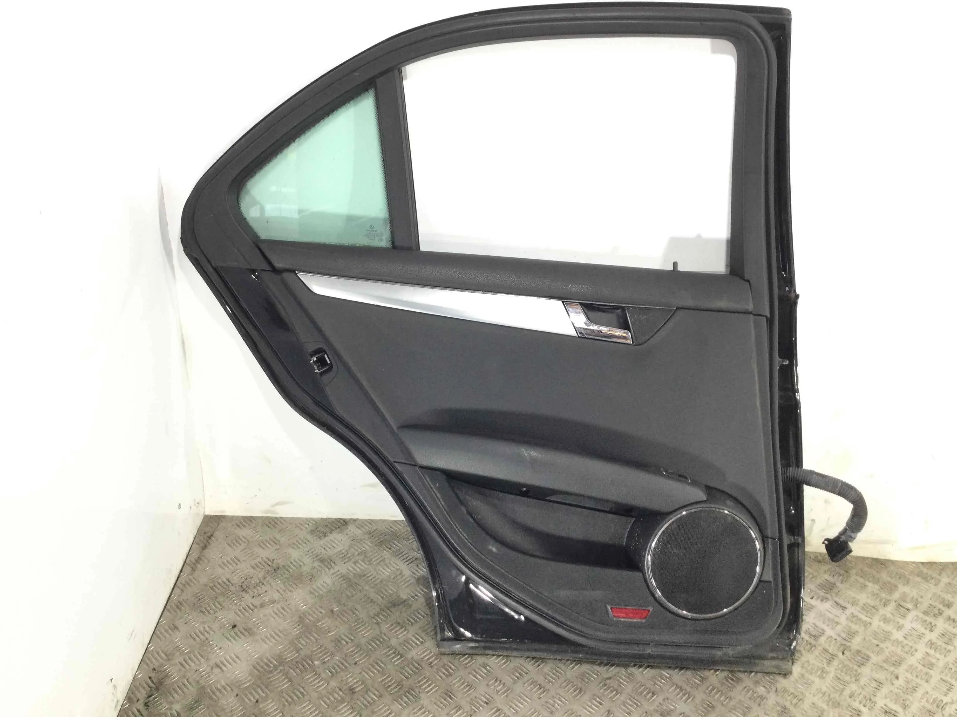 Дверь задняя левая Mercedes C-klasse W204/S204 (2007-2012) дизель 2.2 CDI Автомат Седан