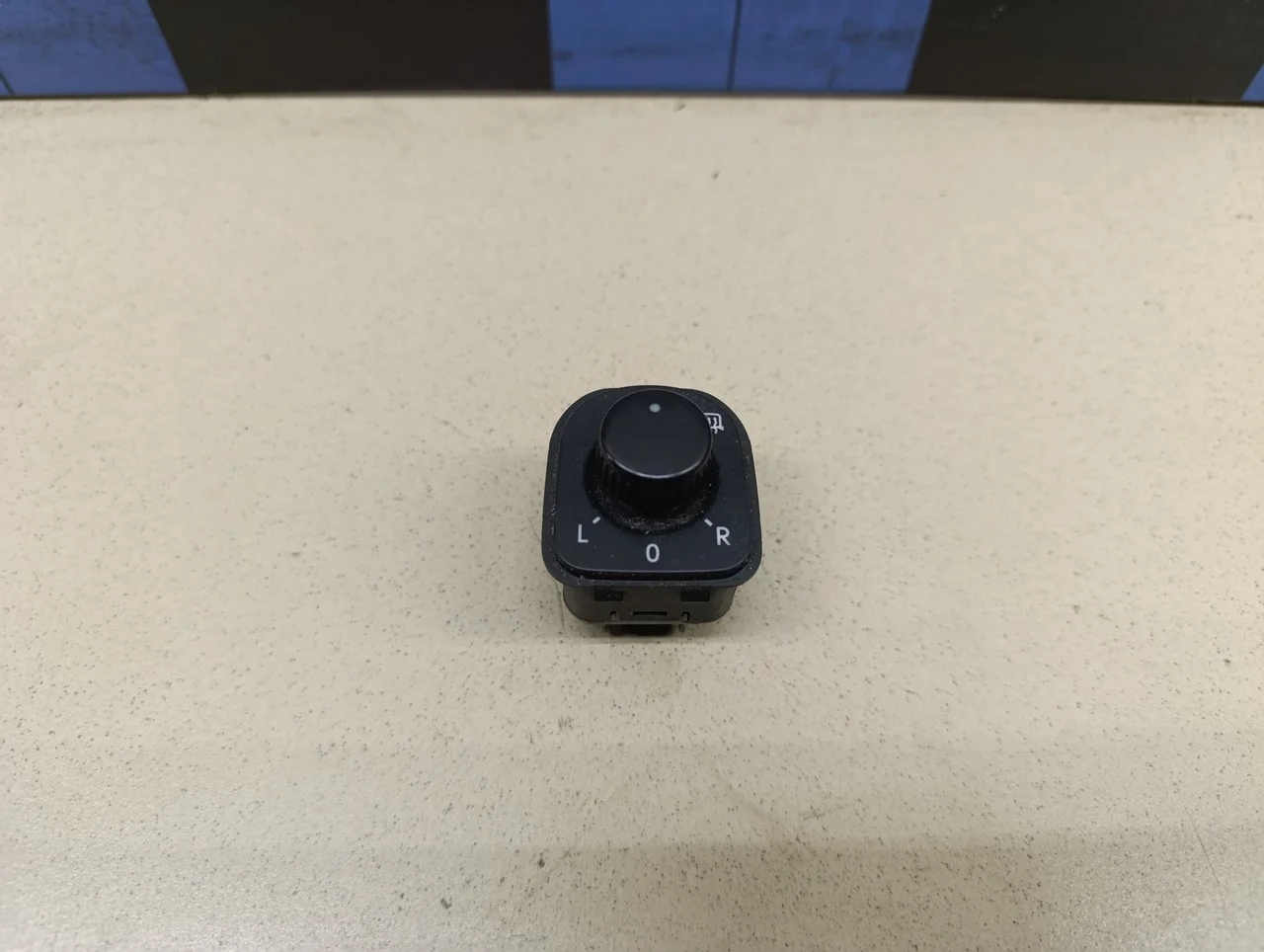 Переключатель регулировки зеркала Passat [B6] 2005-2010