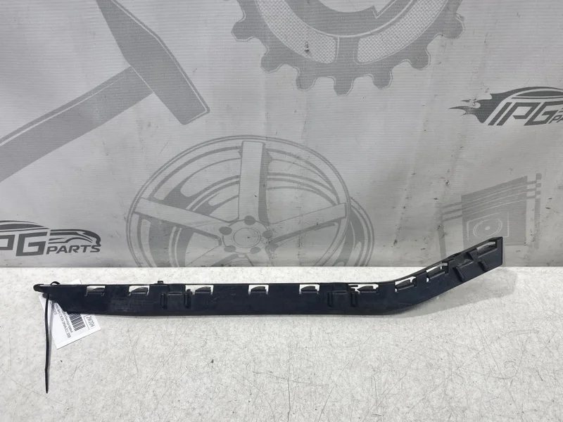 Кронштейн заднего бампера правый Mercedes-benz 2008 W204