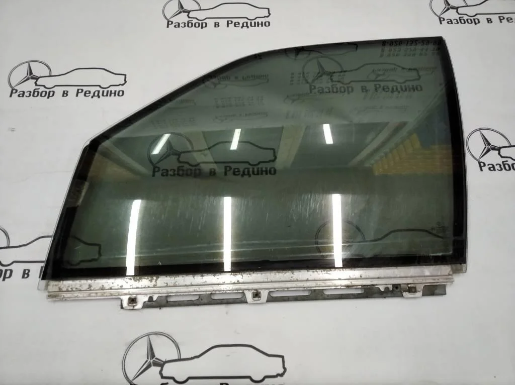 Стекло переднее левое Mercedes-Benz