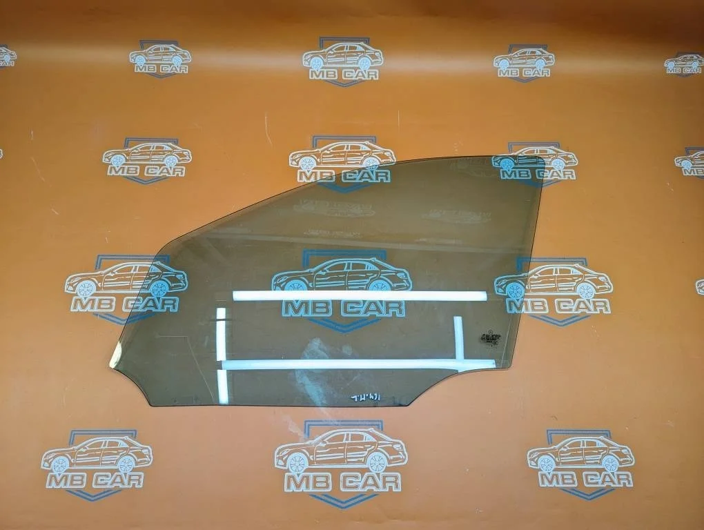 Стекло переднее левое Mercedes-Benz