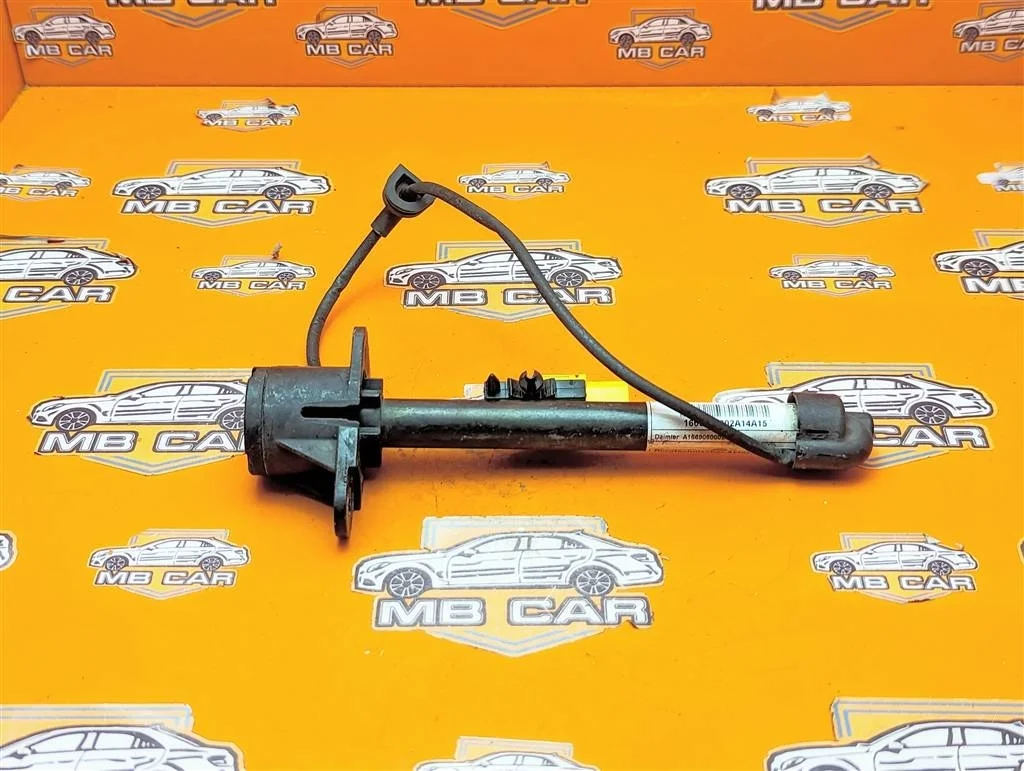 Пиропатрон капота Mercedes-Benz