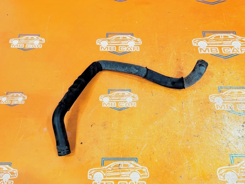 Патрубок радиатора Mercedes-Benz