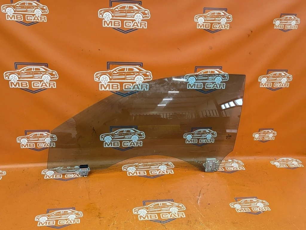 Стекло переднее левое Mercedes-Benz