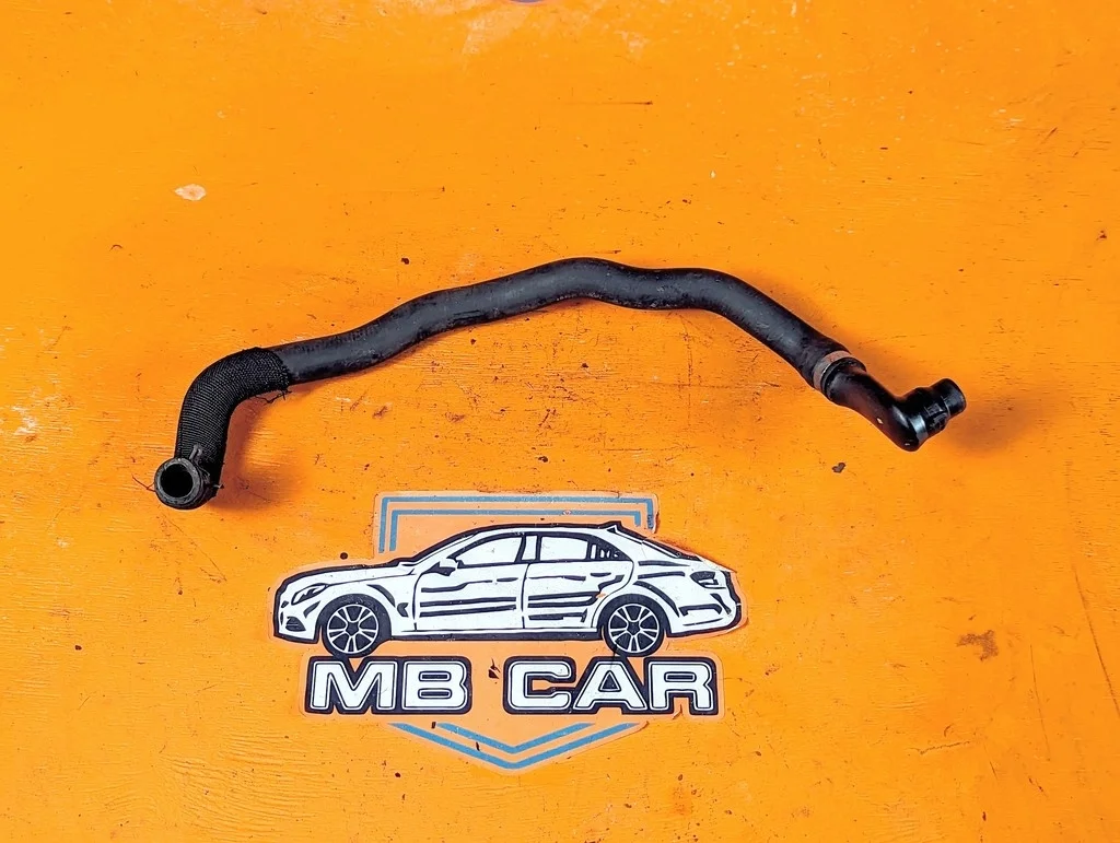 Патрубок ОЖ Mercedes-Benz