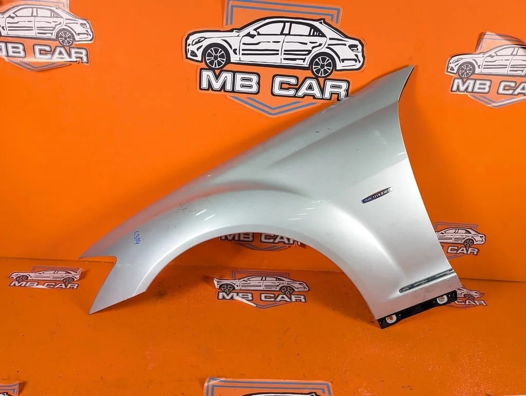 Крыло переднее левое Mercedes-Benz