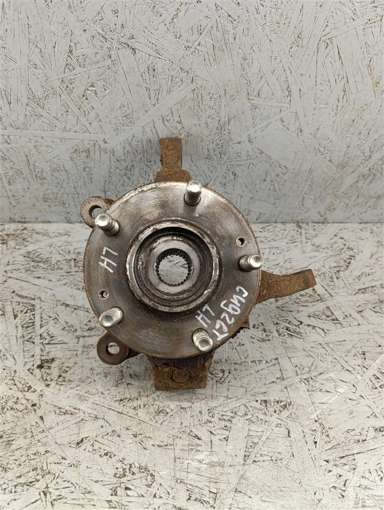 Поворотный кулак Kia Ceed 2 51715A6000 JD, левый