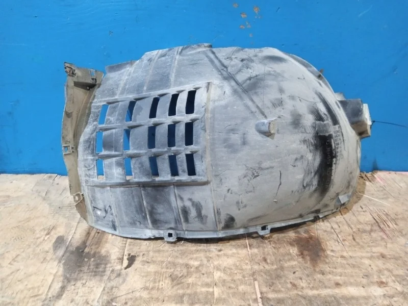 Подкрылок Infiniti QX70 2010-2016