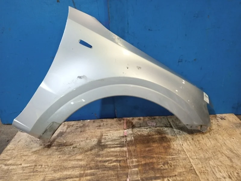Крыло Mitsubishi Pajero 4 2006-2015