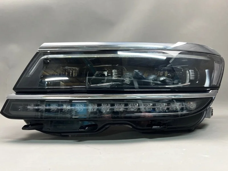 Фара Volkswagen Tiguan 2016-2020 5NB941081D 2, передняя левая