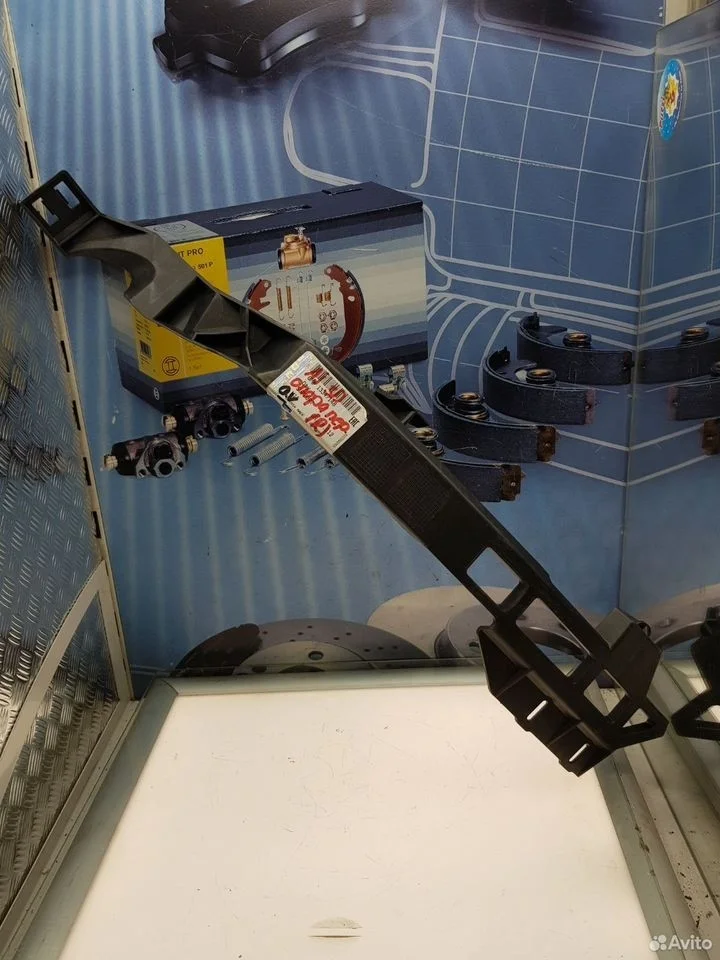 Кронштейн пер. бампера под фар rh opel astra j gtc