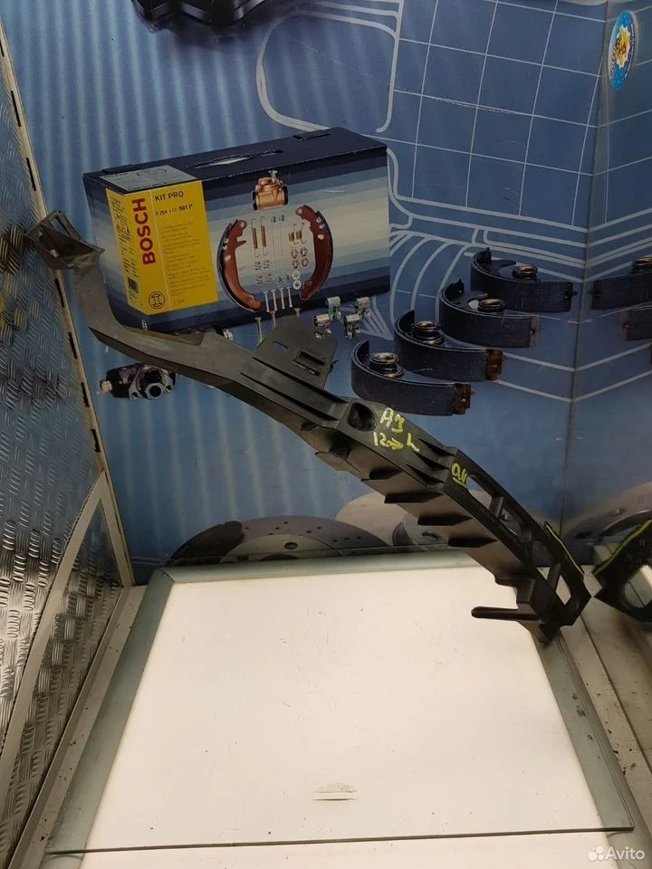 Кронштейн бампера левый opel astra j рестайлинг