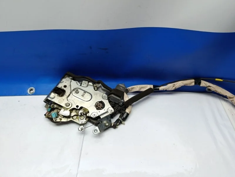 Замок двери Toyota Sienta 2013 41232010080 NCP81G, задний левый