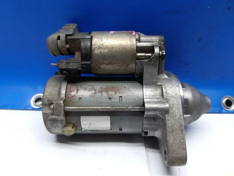 Стартер Toyota Auris 2012 2810037031 E150 1.6 1ZR-FE