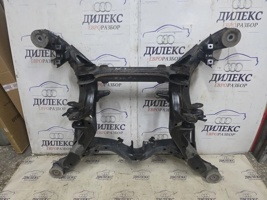 балка Audi Q7 2005-2015 - R