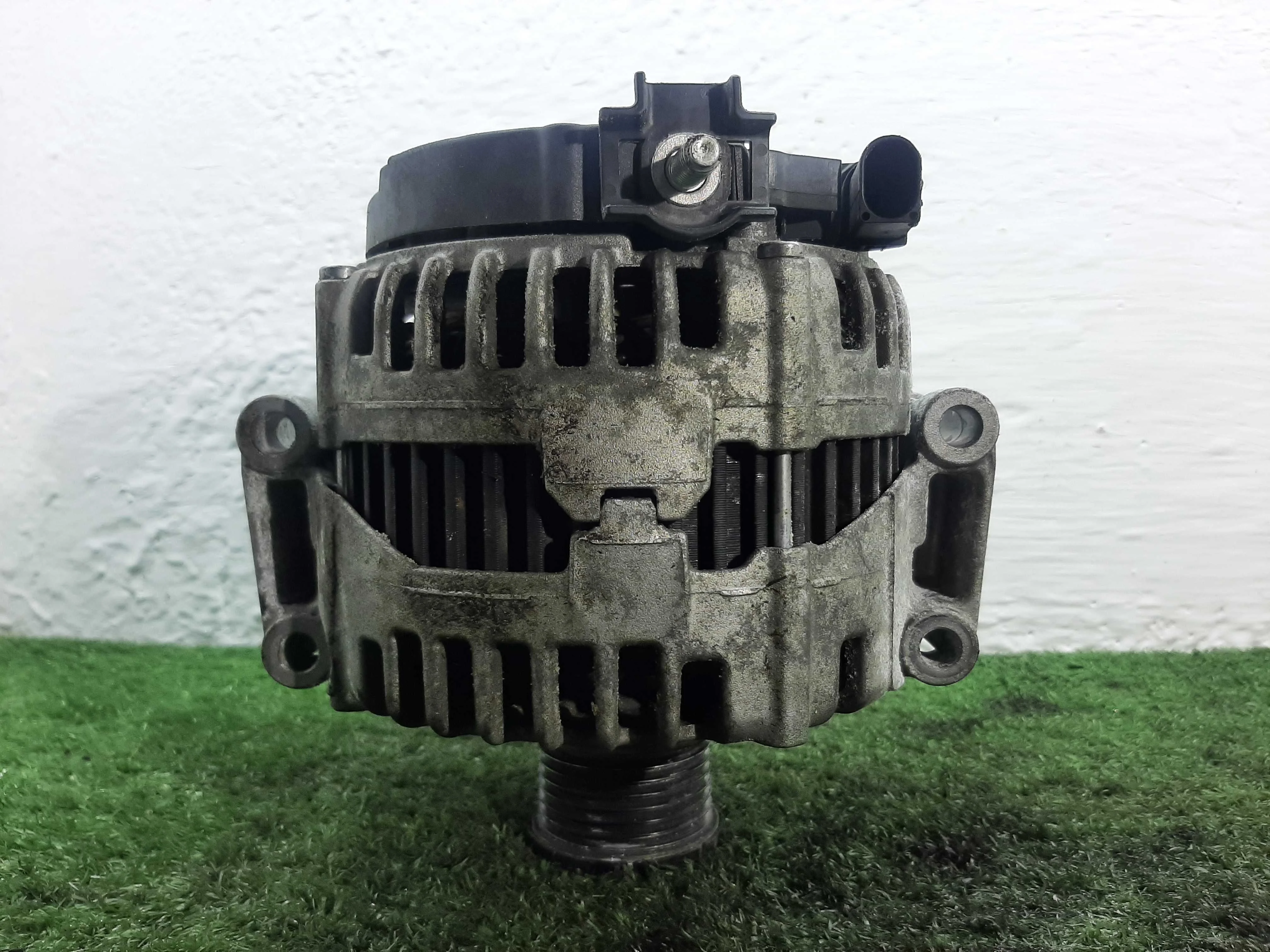 Генератор Mercedes E-klasse (W212) 2009 - 2013 дизель 3.0 Автомат