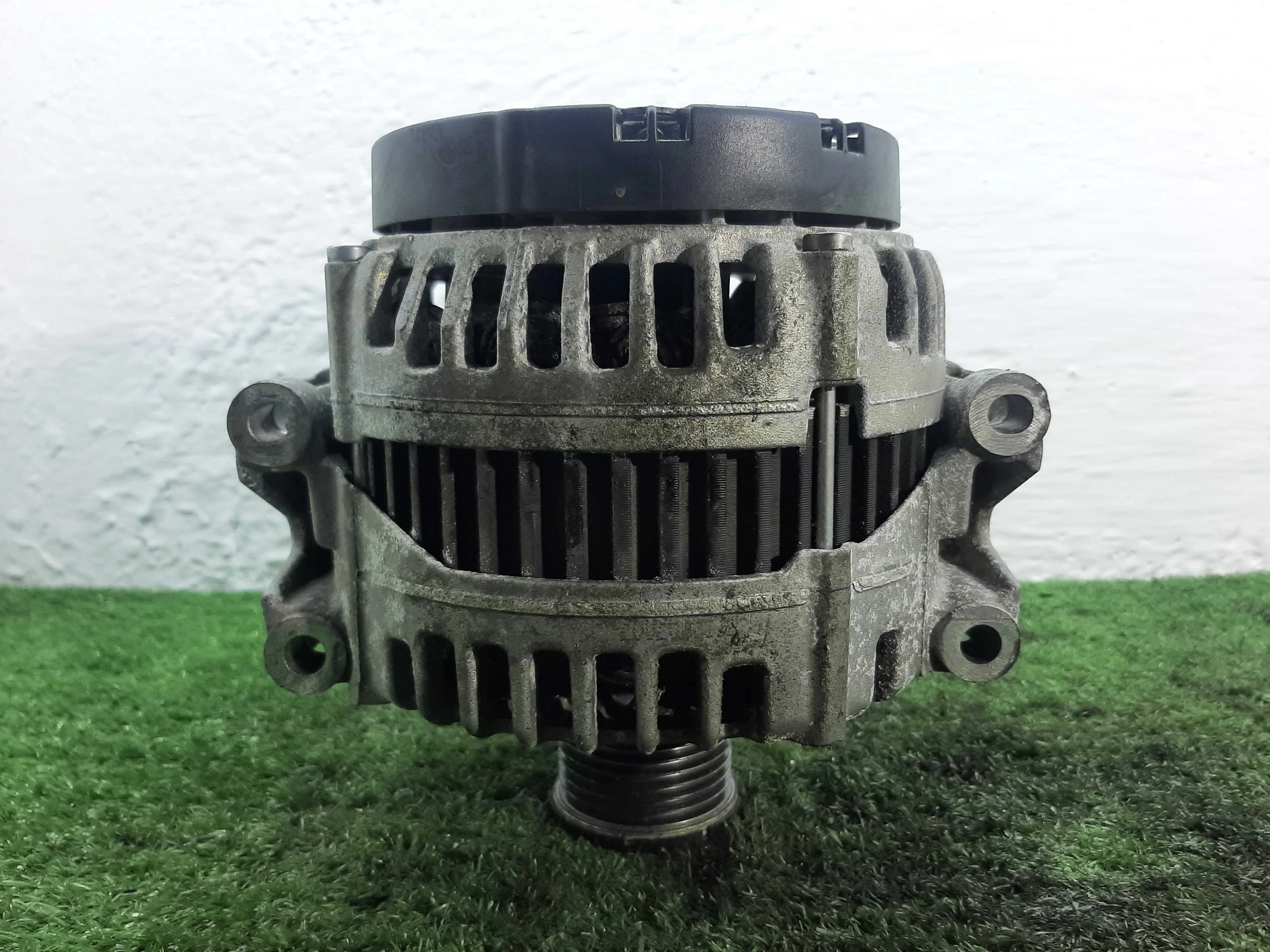 Генератор Mercedes E-klasse (W212) 2009 - 2013 дизель 3.0 Автомат