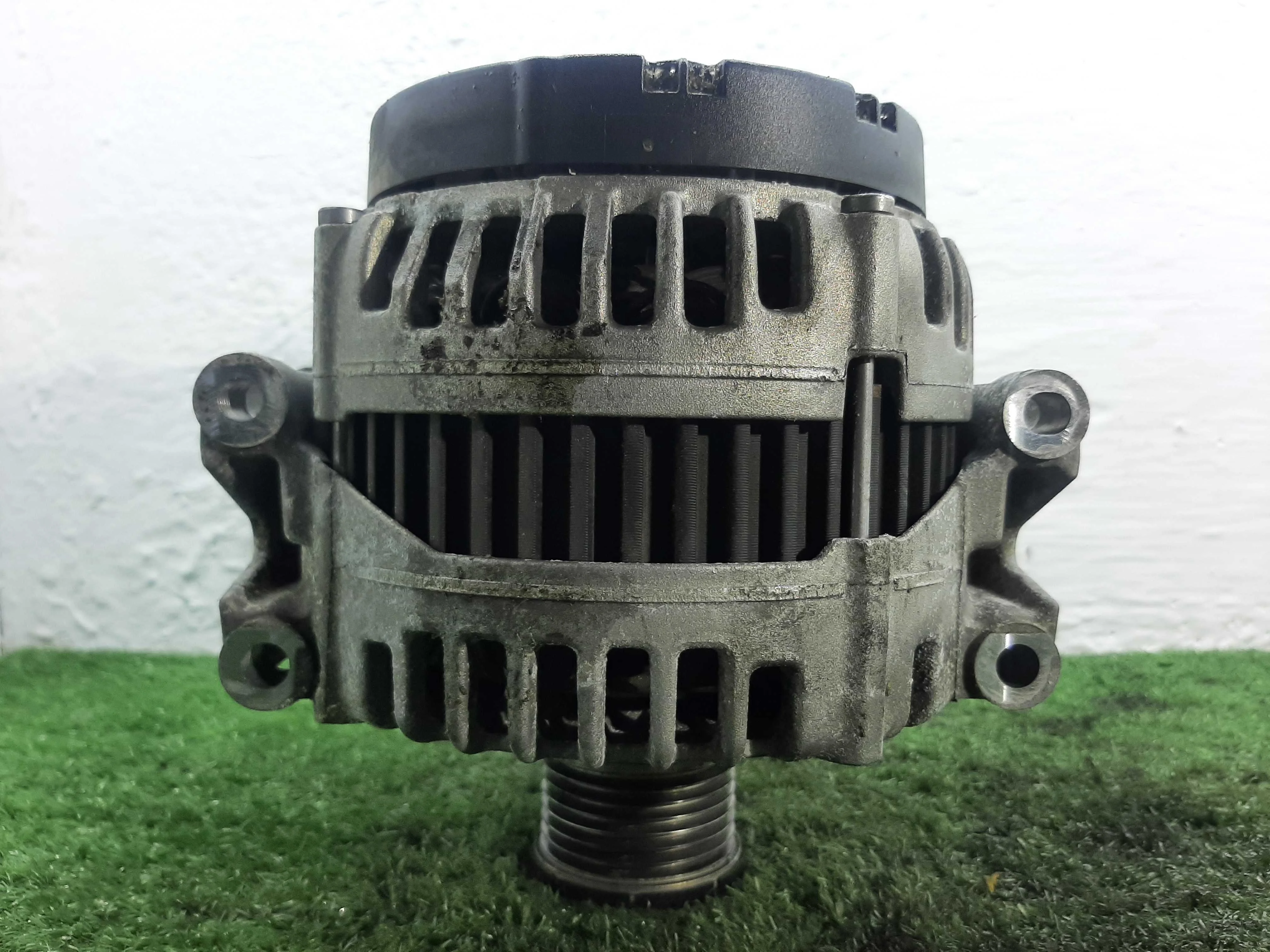 Генератор Mercedes E-klasse (W212) 2009 - 2013 дизель 3.0 Автомат