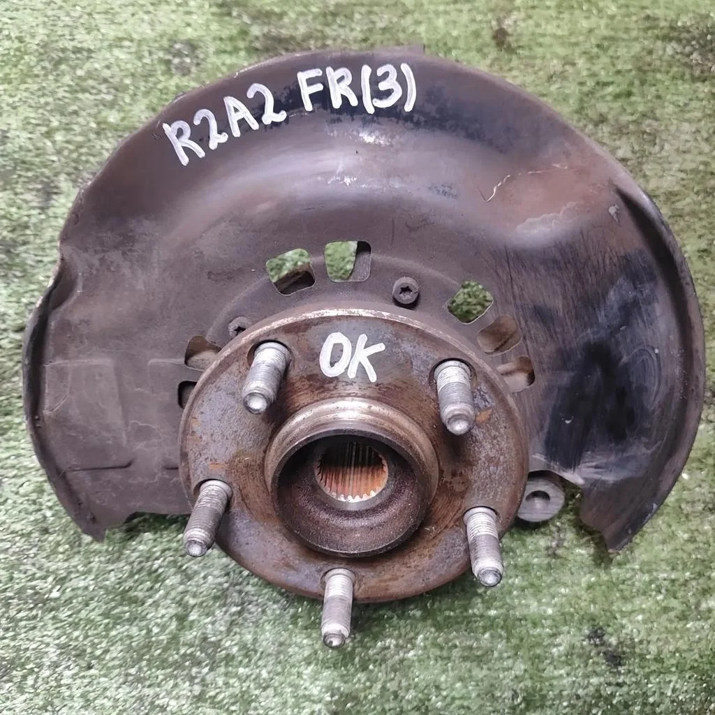 Б.у. кулак поворотный TOYOTA RAV4 ACA20 TOYOTA RAV4 ACA20 2.0 2003